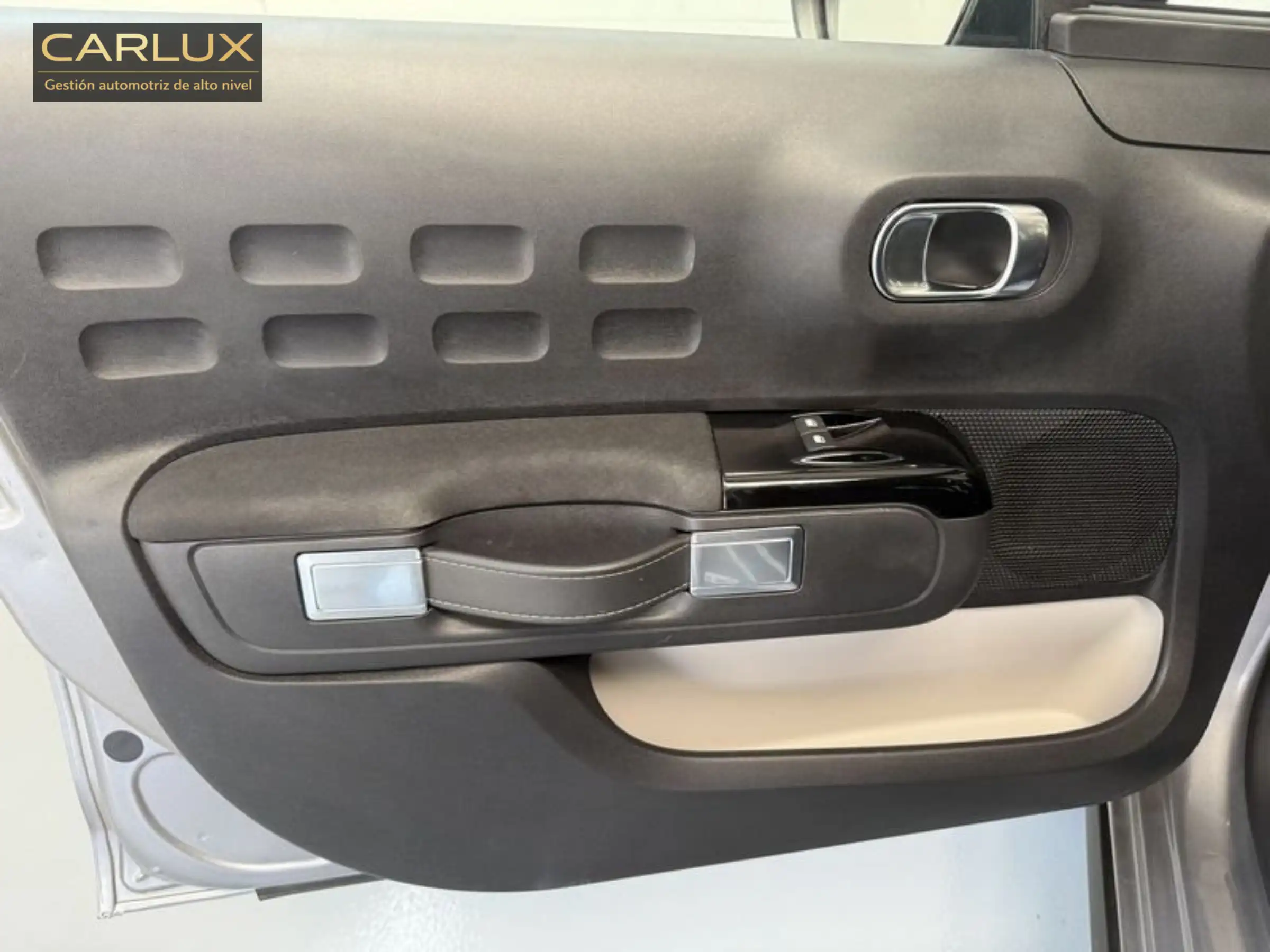 Citroën  C3 1.2 PureTech  - Miniatura 11