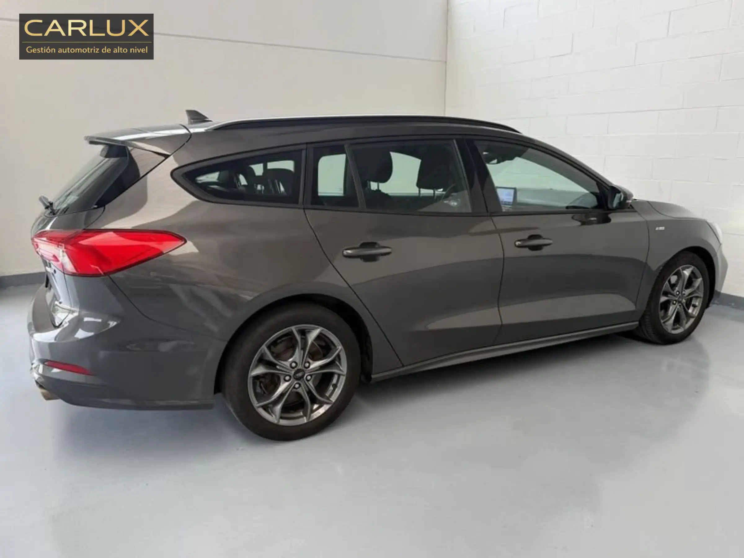 Ford  Focus 2.3 Ecoboost  - Miniatura 5