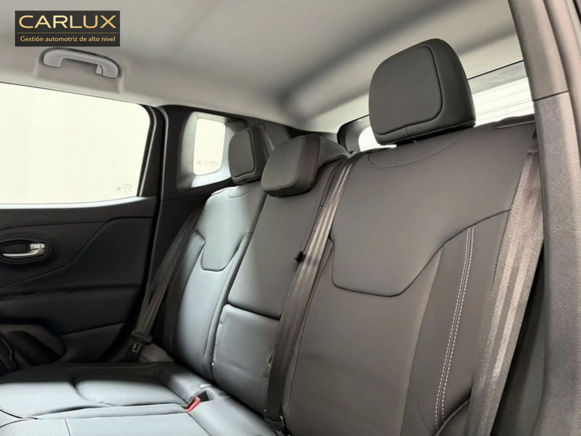 Jeep  Renegade 1.3 - Miniatura 8